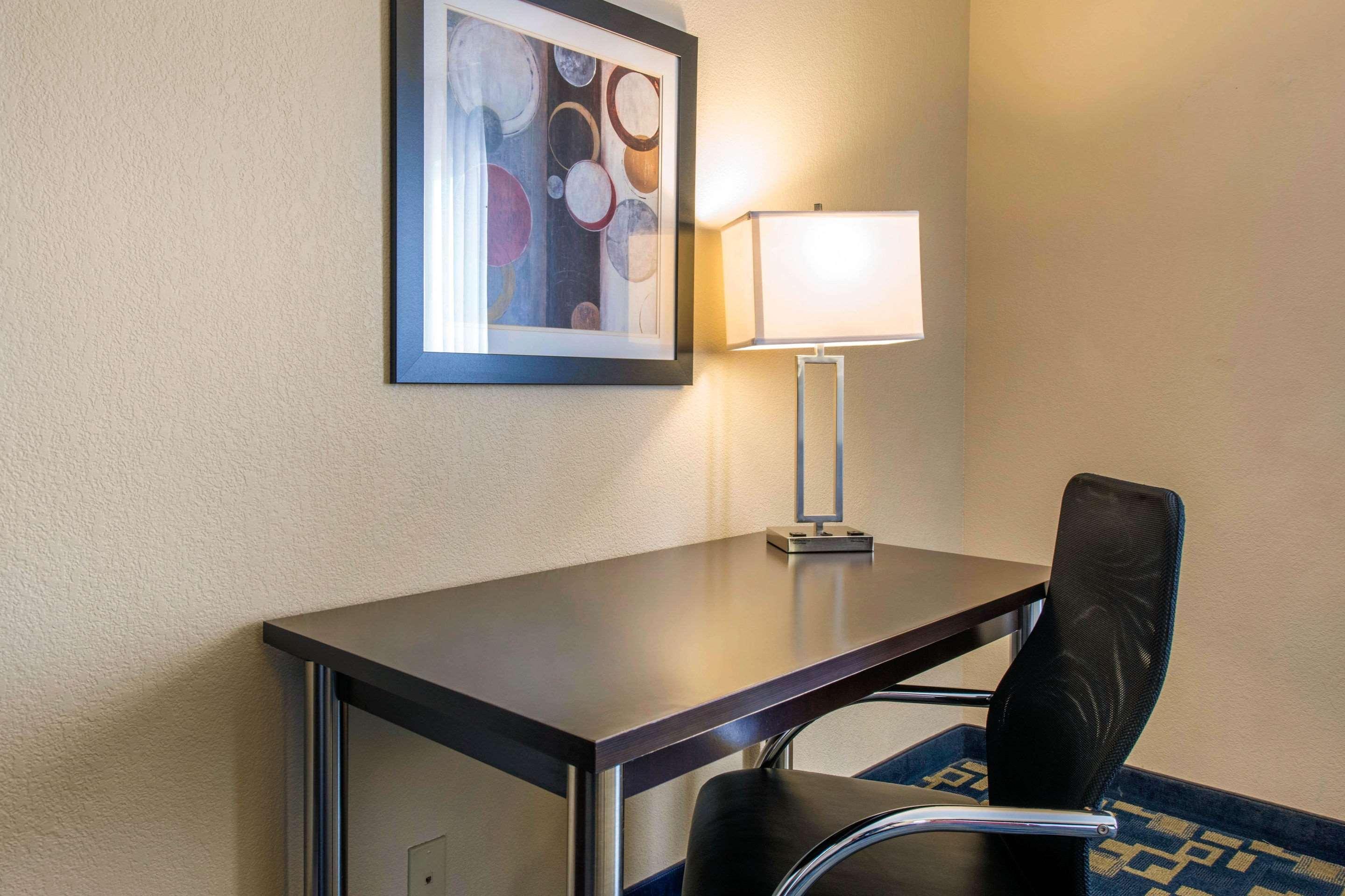 Comfort Inn & Suites Near Universal Orlando Resort-Convention Ctr Zewnętrze zdjęcie